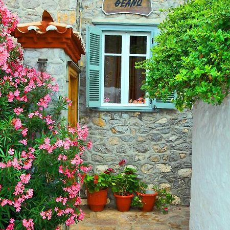 Theano Guesthouse Hydra  Room photo